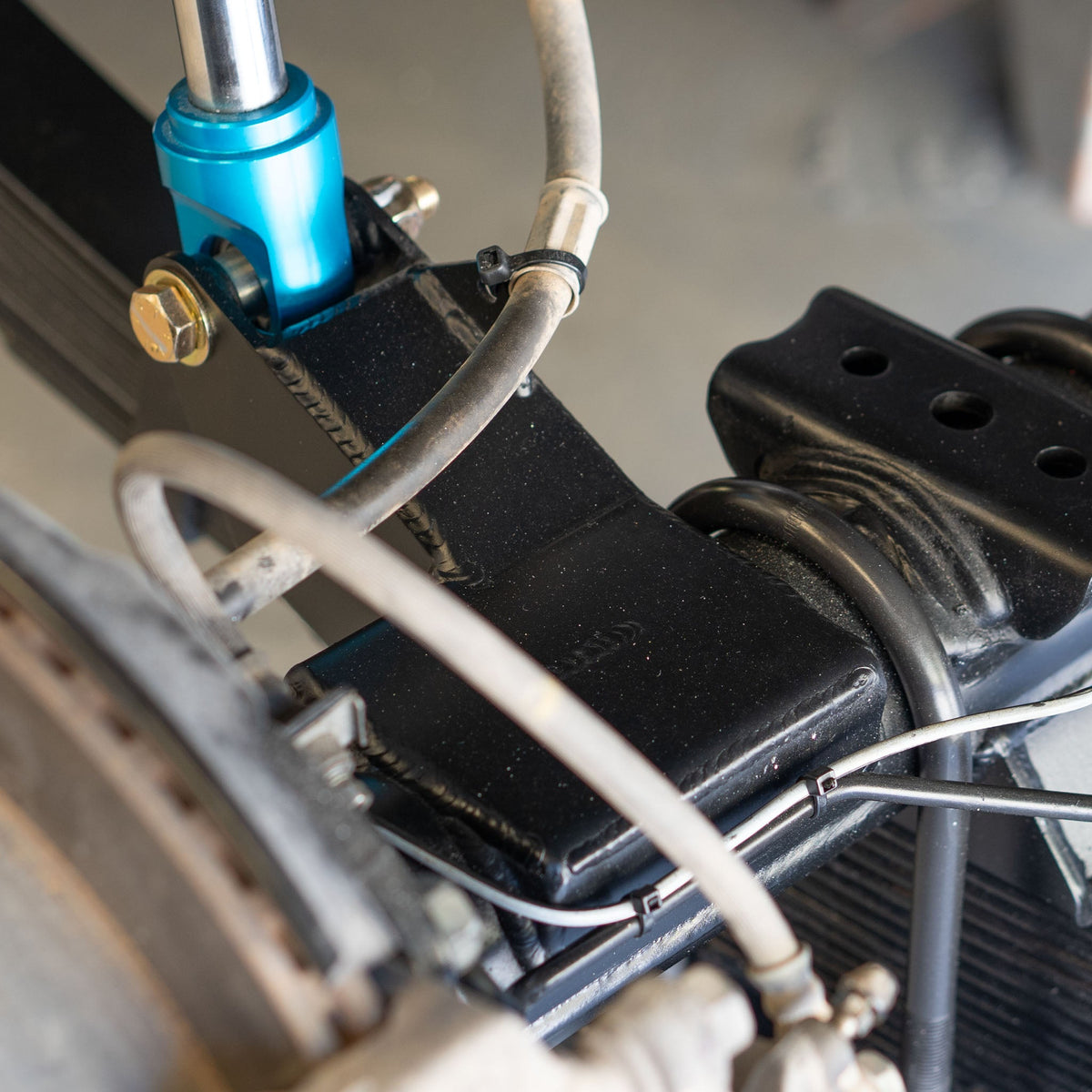 Rear Shock Mounts with Bump Pads